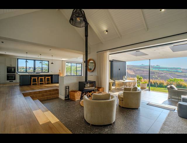 5 BEDROOM FREESTANDING FOR SALE IN SPRINGVALE COUNTRY ESTATE